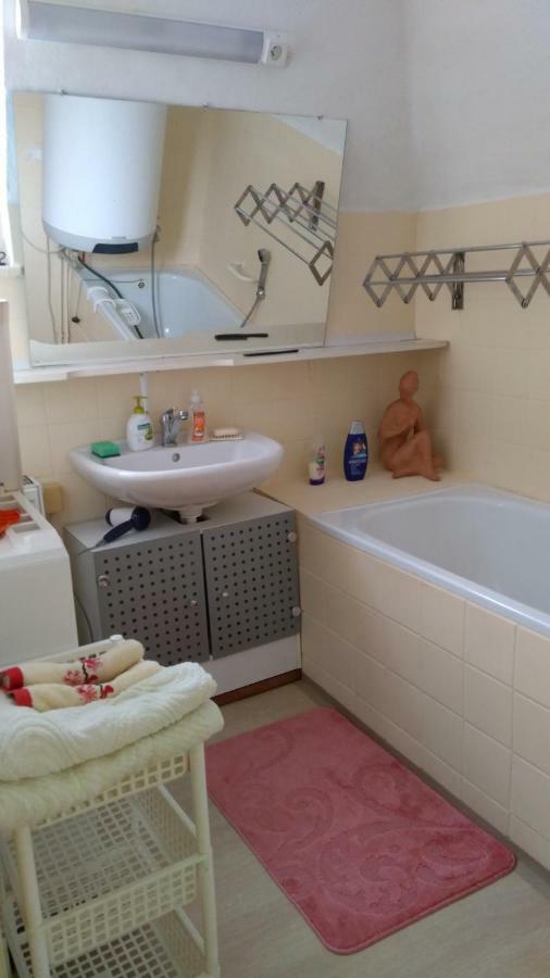 Byt - Apartman Apartment Vetrni Ngoại thất bức ảnh